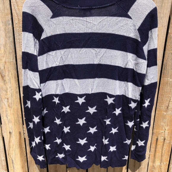 Kirra Stars & Stripes sweater - Picture 6 of 6